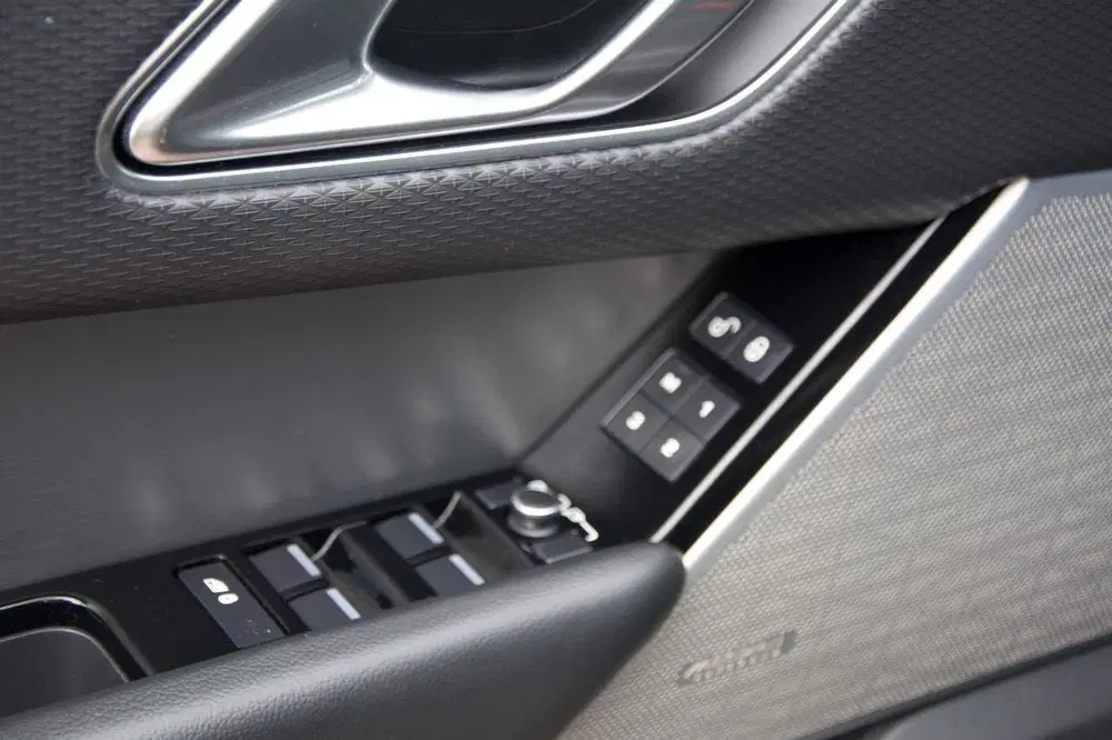 Land Rover Range Rover Velar 2.0 I4 Turbo AWD HSE Voloptie uit 2019, foto 13