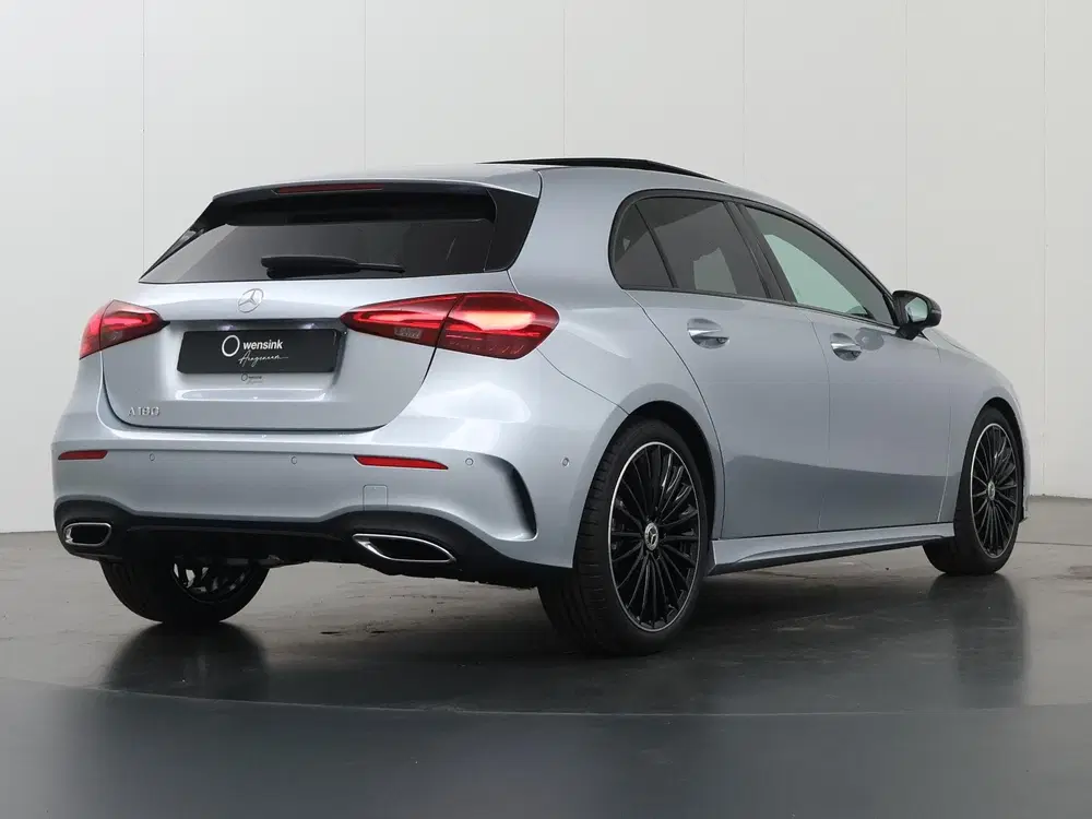 Mercedes-Benz A-Klasse 180 Business Solution AMG uit 2026, foto 2