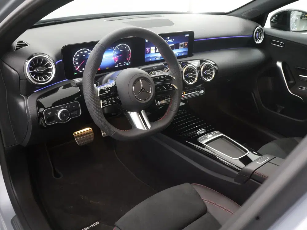 Mercedes-Benz A-Klasse 180 Business Solution AMG uit 2026, foto 7
