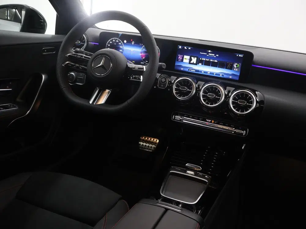 Mercedes-Benz A-Klasse 180 Business Solution AMG uit 2026, foto 9