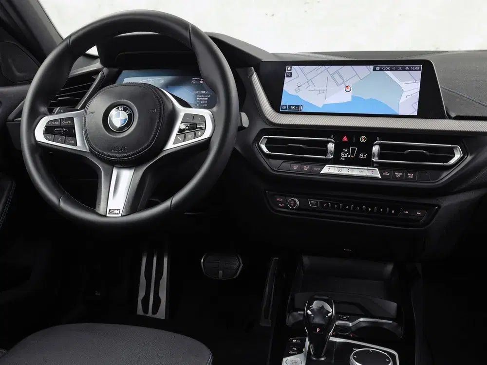 BMW 1-serie 118i M Sport High Executive Automaat (NAP uit 2021, foto 7