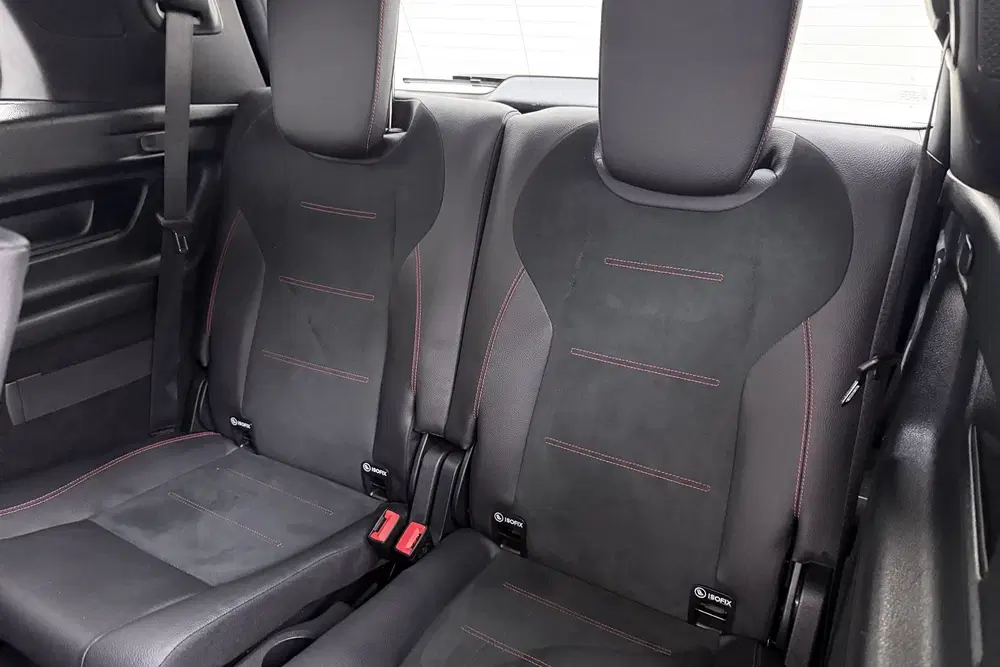 Mercedes-Benz GLB 200 AMG Night-Pack 7-Pers Pano-dak Carplay uit 2022, foto 14