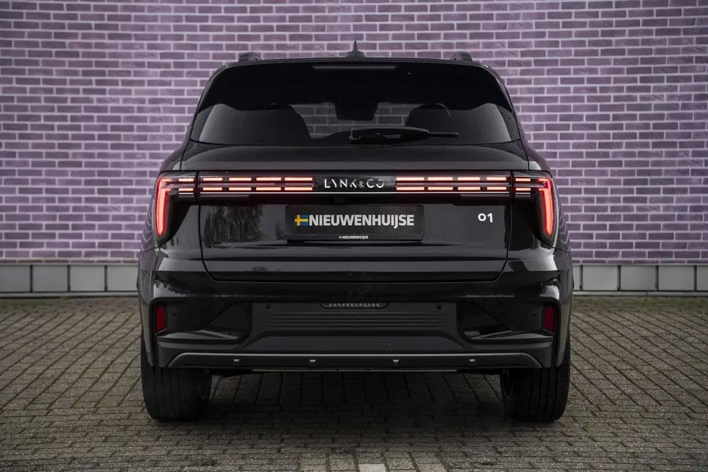 Lynk & Co 01 Plug-in Hybrid 1.5 More uit 2026, foto 11