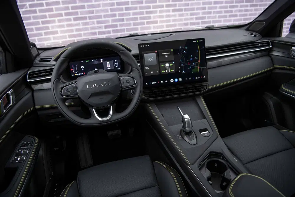 Lynk & Co 01 Plug-in Hybrid 1.5 More uit 2026, foto 12