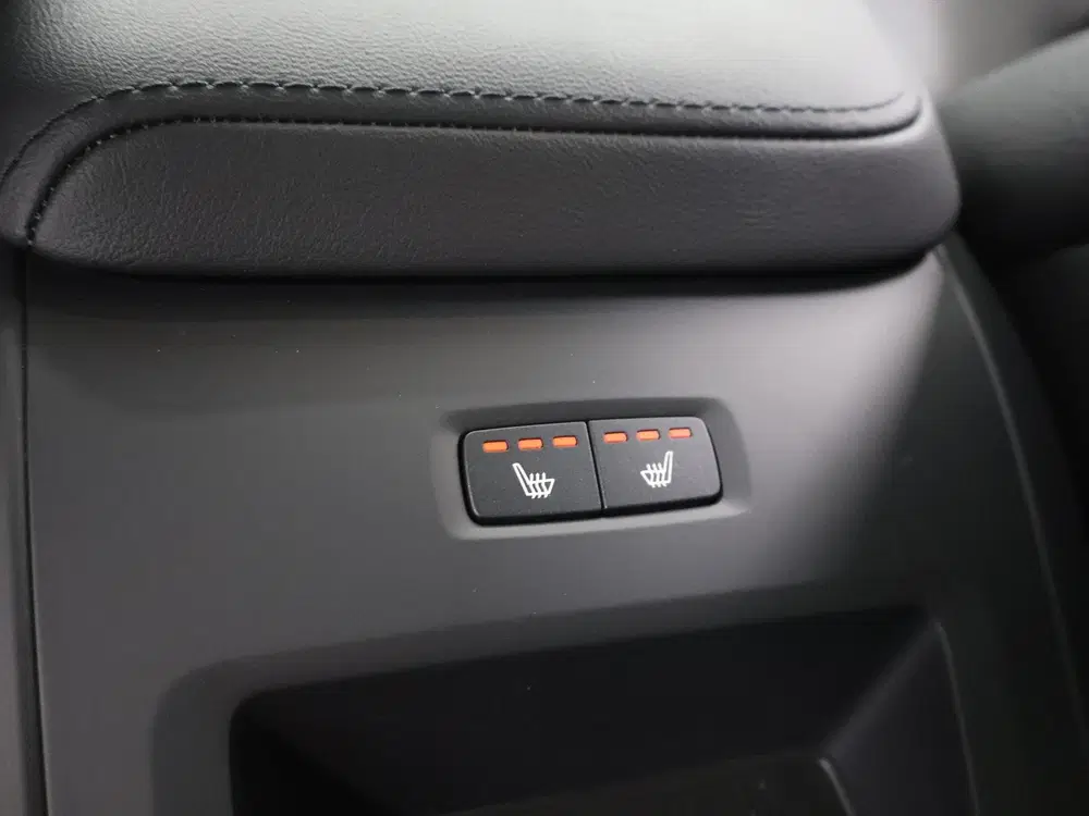 Volvo XC60 2.0 T8 Plug-in hybrid AWD Plus Dark uit 2025, foto 12