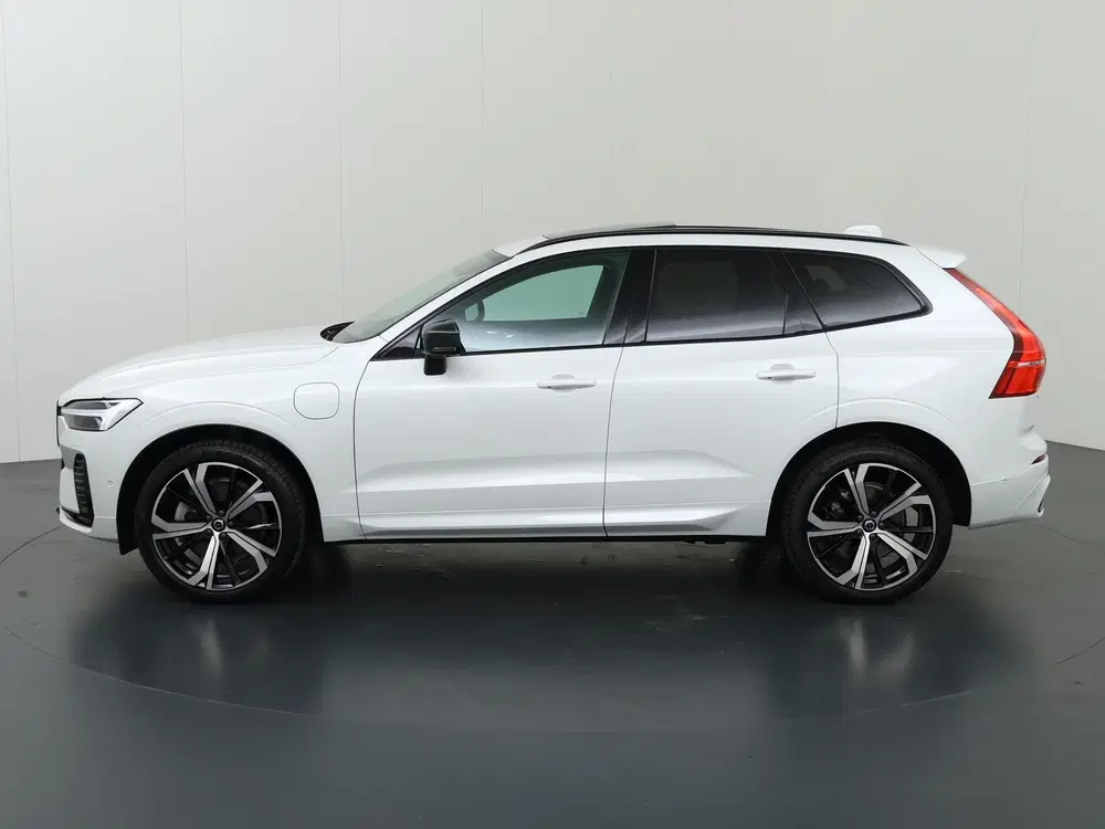 Volvo XC60 2.0 T8 Plug-in hybrid AWD Plus Dark uit 2025, foto 5