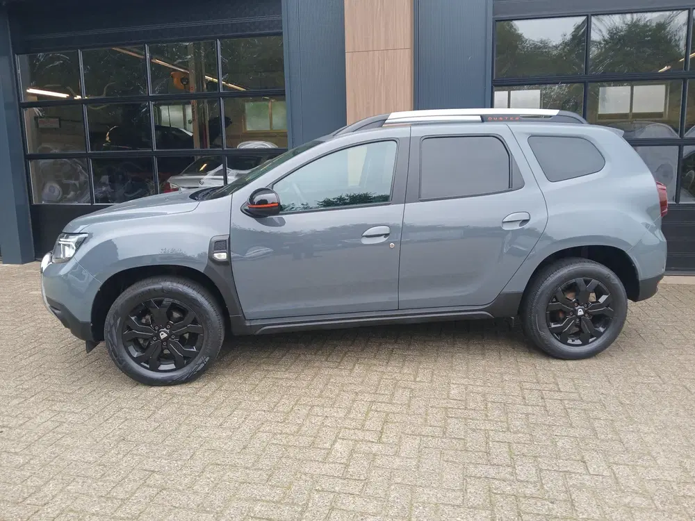 Dacia Duster 1.3 TCe 150pk automaat uit 2022, foto 3