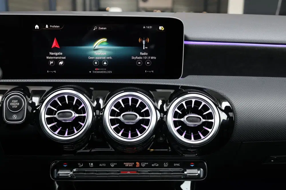 Mercedes-Benz A-Klasse 180 AMG Line BTW uit 2020, foto 13