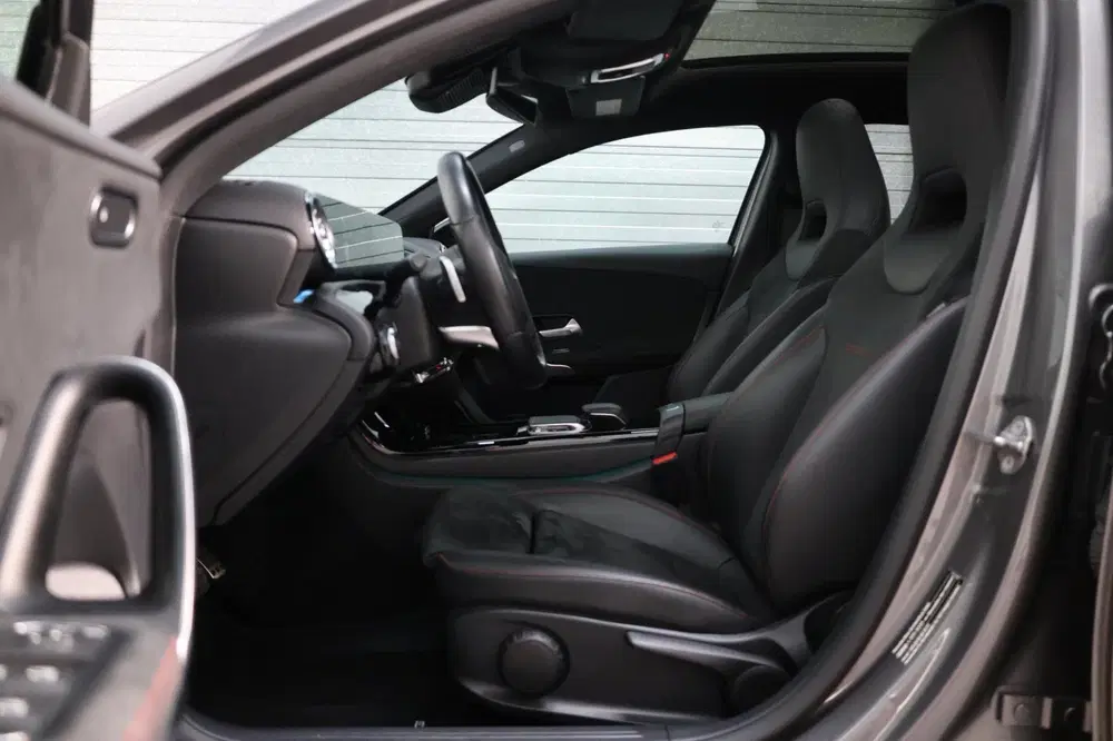 Mercedes-Benz A-Klasse 180 AMG Line BTW uit 2020, foto 9