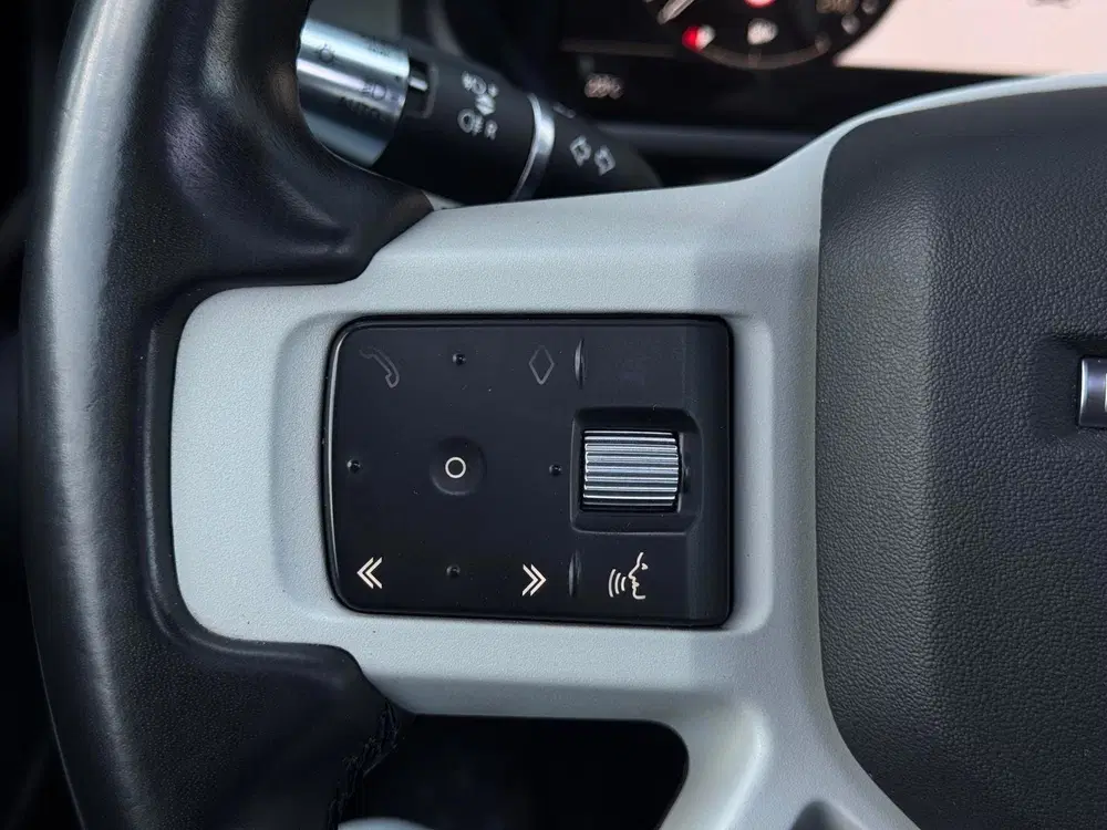 Land Rover Defender 2.0 P400e 110 S uit 2021, foto 14