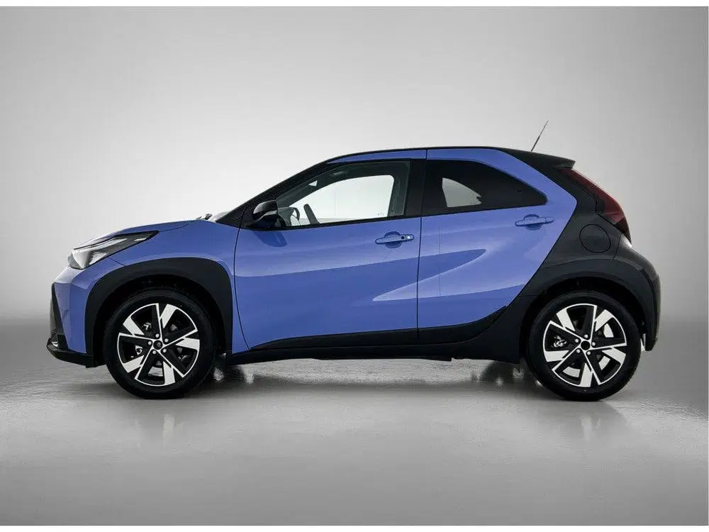 Toyota Aygo X Hybrid 115 pulse uit 2026, foto 2