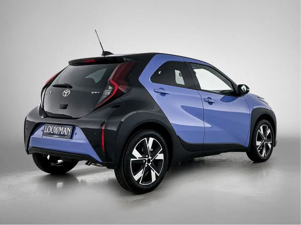 Toyota Aygo X Hybrid 115 pulse uit 2026, foto 3