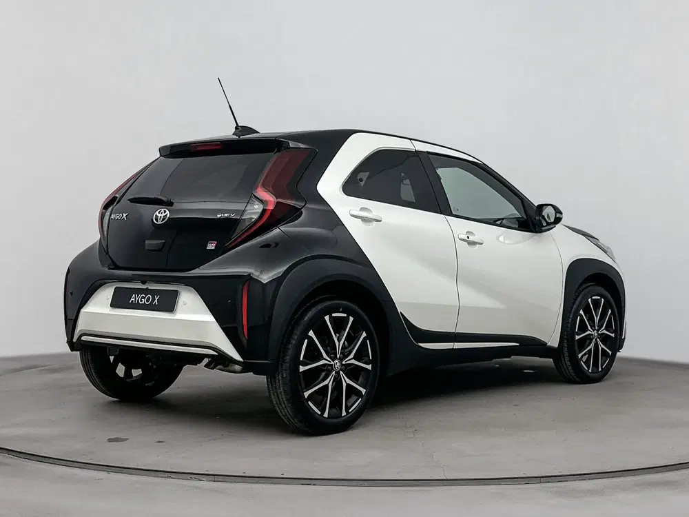Toyota Aygo X Hybrid 115 GR Sport uit 2026, foto 2