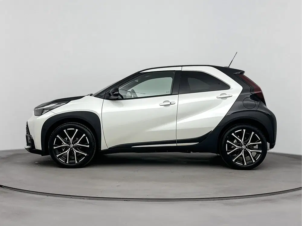 Toyota Aygo X Hybrid 115 GR Sport uit 2026, foto 3