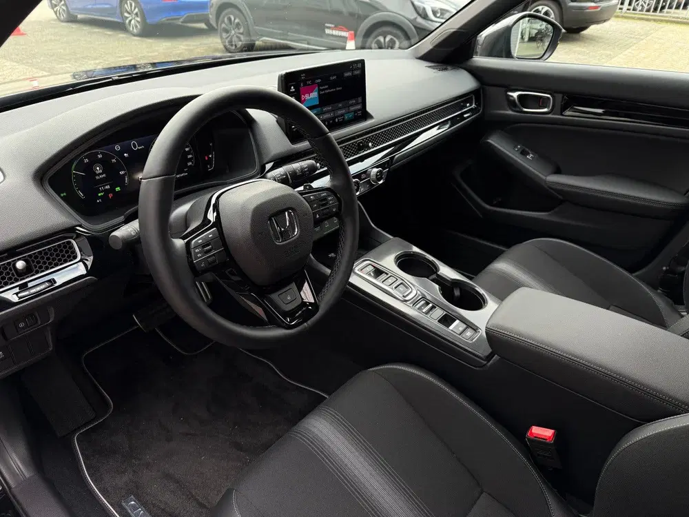 Honda Civic 2.0 HYBRID 184PK Automaat Sport Black Embl uit 2026, foto 4