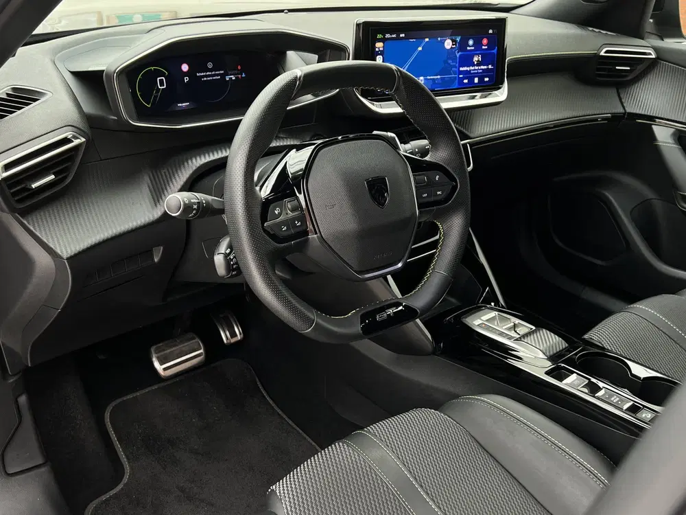 Peugeot 2008 PureTech 130 GT EAT8 Automaat uit 2024, foto 3