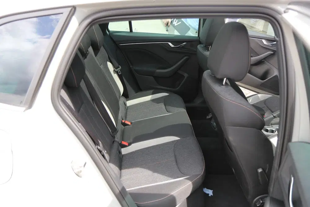 Skoda Scala 1.0 TSI 115pk Business Edition uit 2025, foto 13