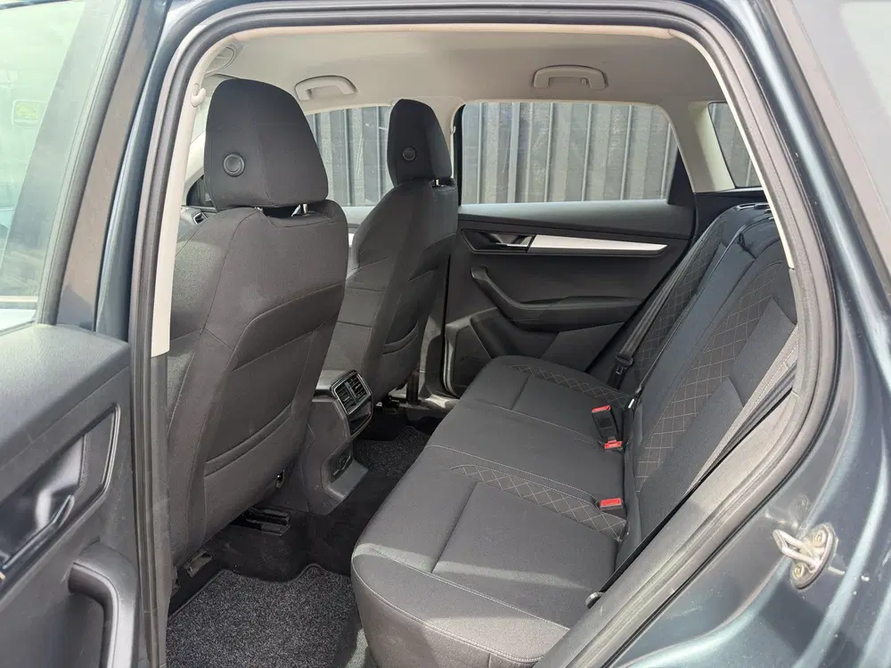 Skoda Karoq 1.5 TSI ACT Ambition Carplay uit 2019, foto 14