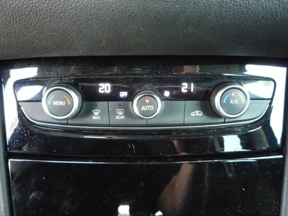 Opel Grandland 1.2 Turbo (130Pk) Business+ Navi Camera Tr uit 2019, foto 15