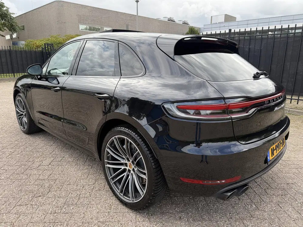 Porsche Macan 2.9 Turbo 441 PK PDK Sprtleer uit 2020, foto 2