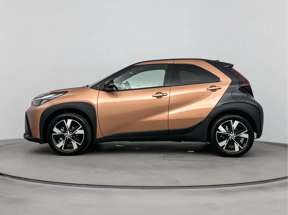 Toyota Aygo X Hybrid 115 pulse uit 2026, foto 2