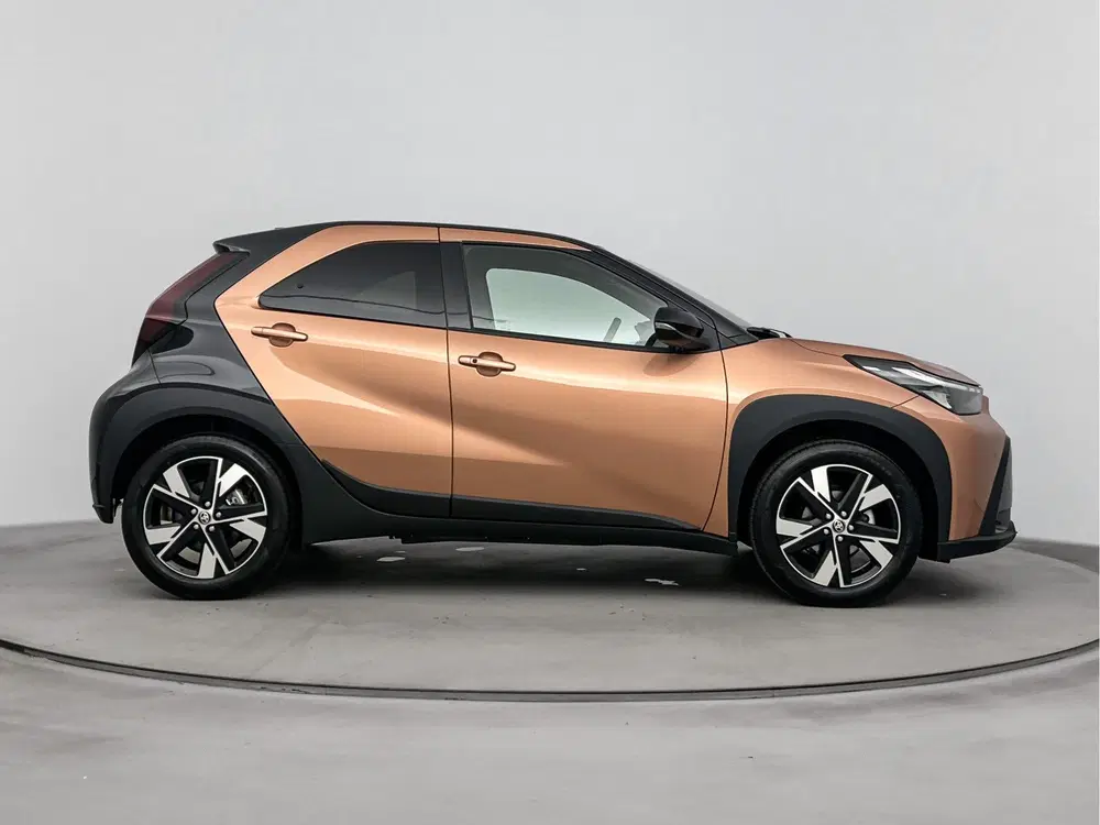 Toyota Aygo X Hybrid 115 pulse uit 2026, foto 9