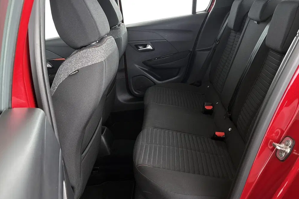 Peugeot 208 1.2 PureTech Active Pack Apple CarPlay Air uit 2021, foto 8