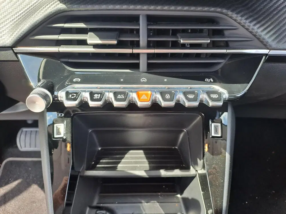 Peugeot 208 1.2 Hybrid 110 e-DCS6 Allure uit 2026, foto 14
