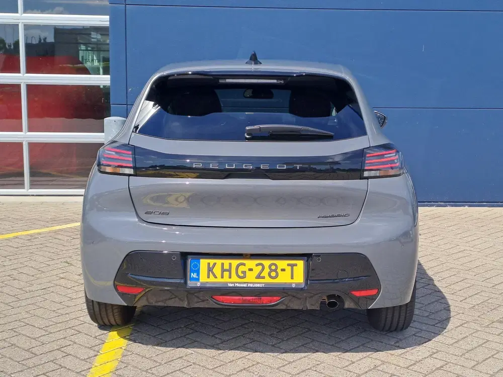 Peugeot 208 1.2 Hybrid 110 e-DCS6 Allure uit 2026, foto 7