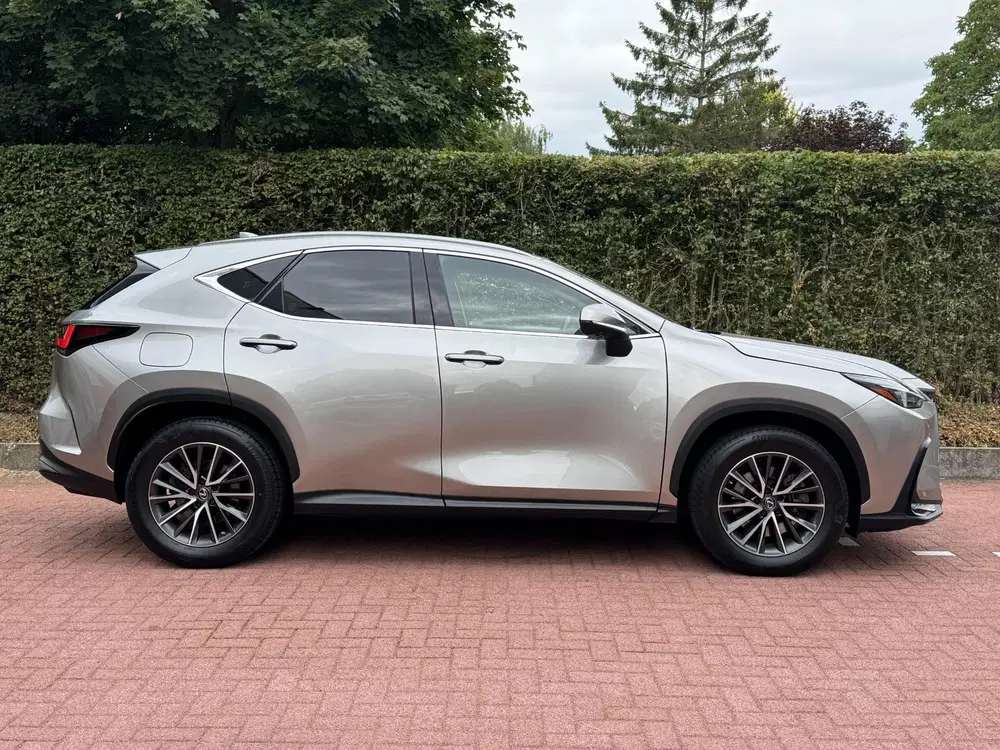 Lexus NX 450h+ AWD 360cam Trekhaak Dealer onderhoud uit 2022, foto 14
