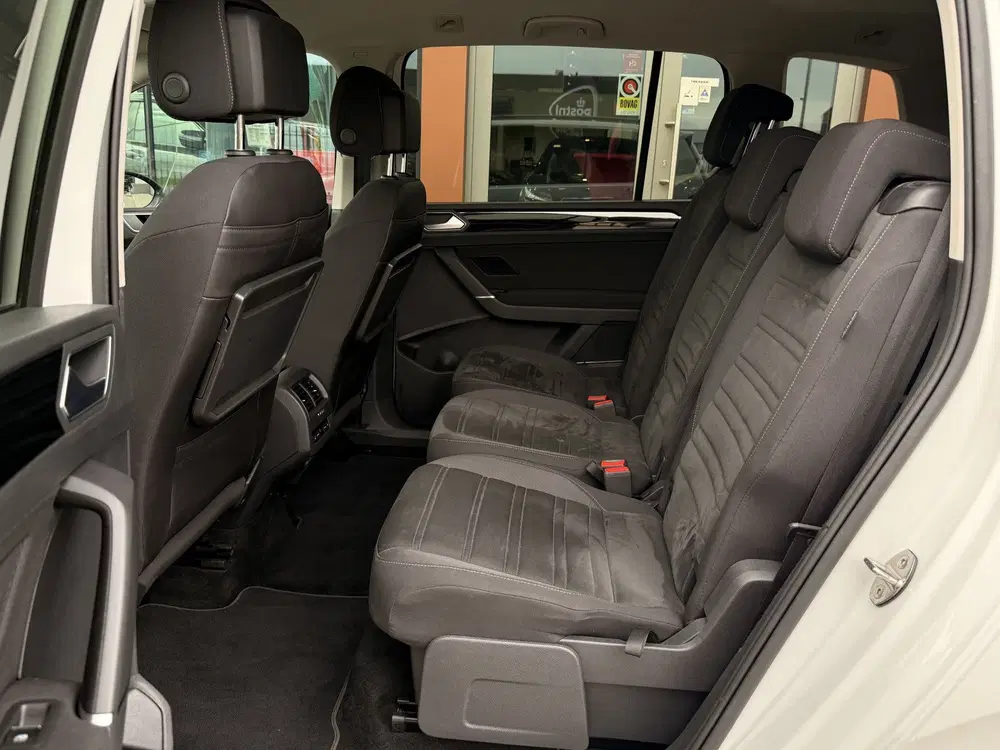 Volkswagen Touran 1.5 TSI Highline Business R 7p uit 2019, foto 10
