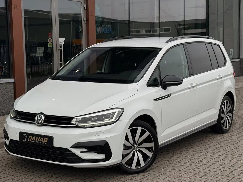 Volkswagen Touran 1.5 TSI Highline Business R 7p uit 2019, foto 3
