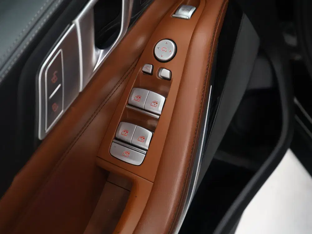 BMW X7 xDrive40i High Executive [SCHUIFKANTELDAK uit 2020, foto 14