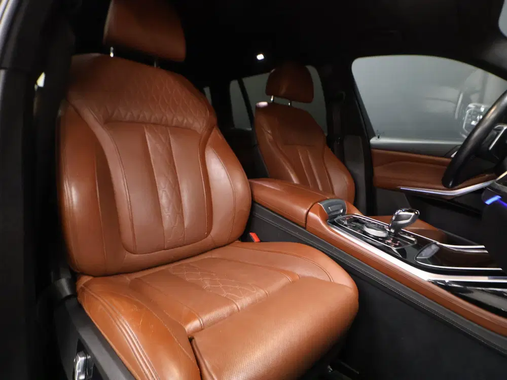 BMW X7 xDrive40i High Executive [SCHUIFKANTELDAK uit 2020, foto 8