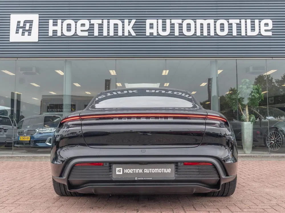 Porsche Taycan Performance 84 kWh uit 2021, foto 11
