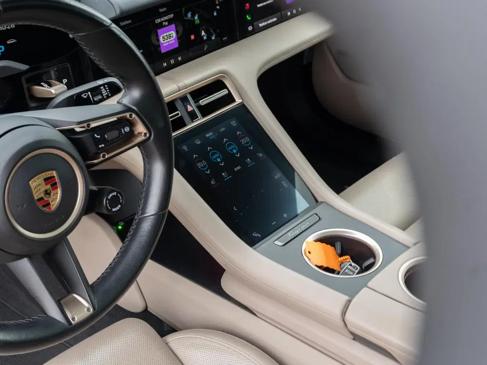 Porsche Taycan Performance 84 kWh uit 2021, foto 14