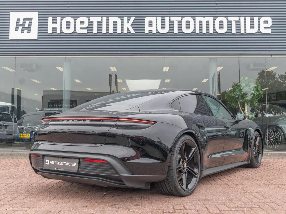 Porsche Taycan Performance 84 kWh uit 2021, foto 2
