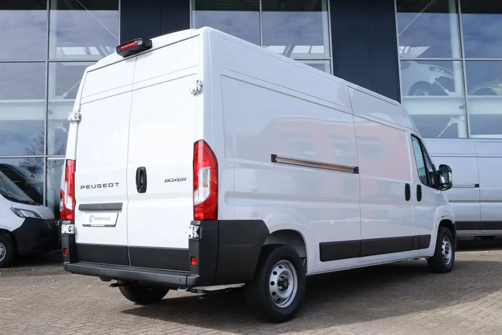 Peugeot Boxer 2.2 BlueHDi 140 S&S L3H2 3.5t uit 2024, foto 2