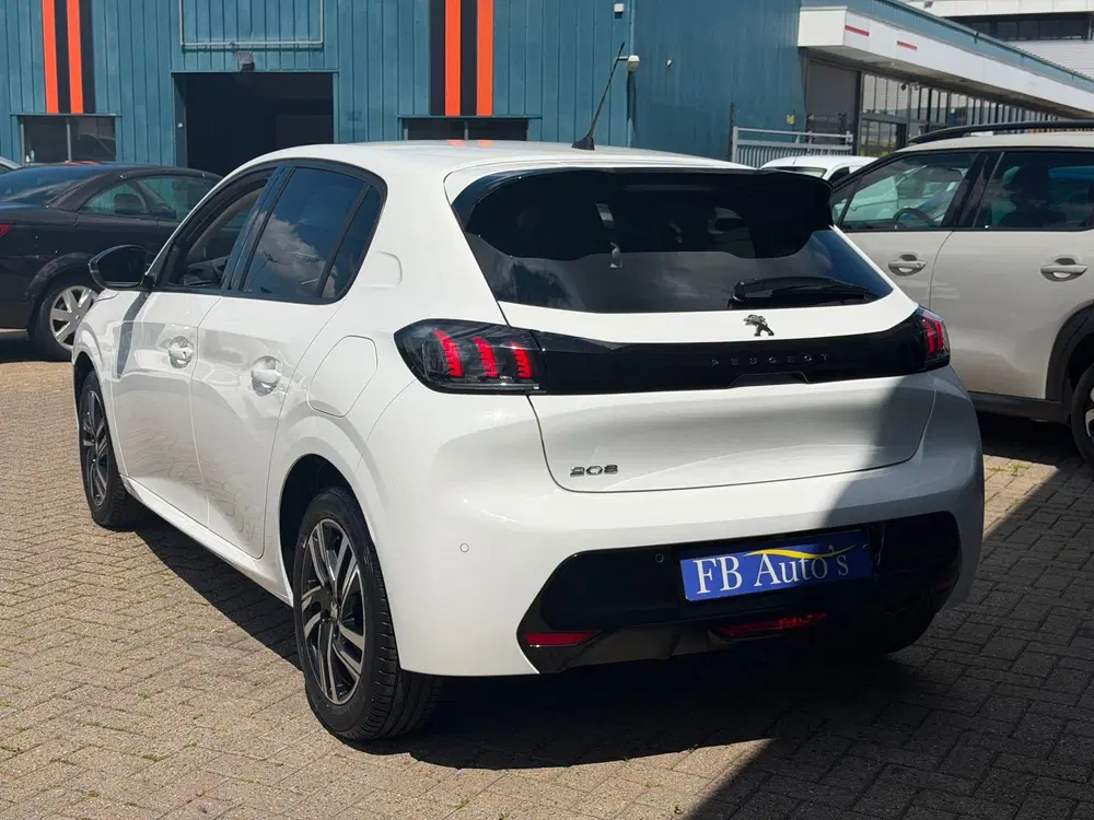 Peugeot 208 1.2 PureTech Allure Pack Airco Cruise Navi uit 2023, foto 12