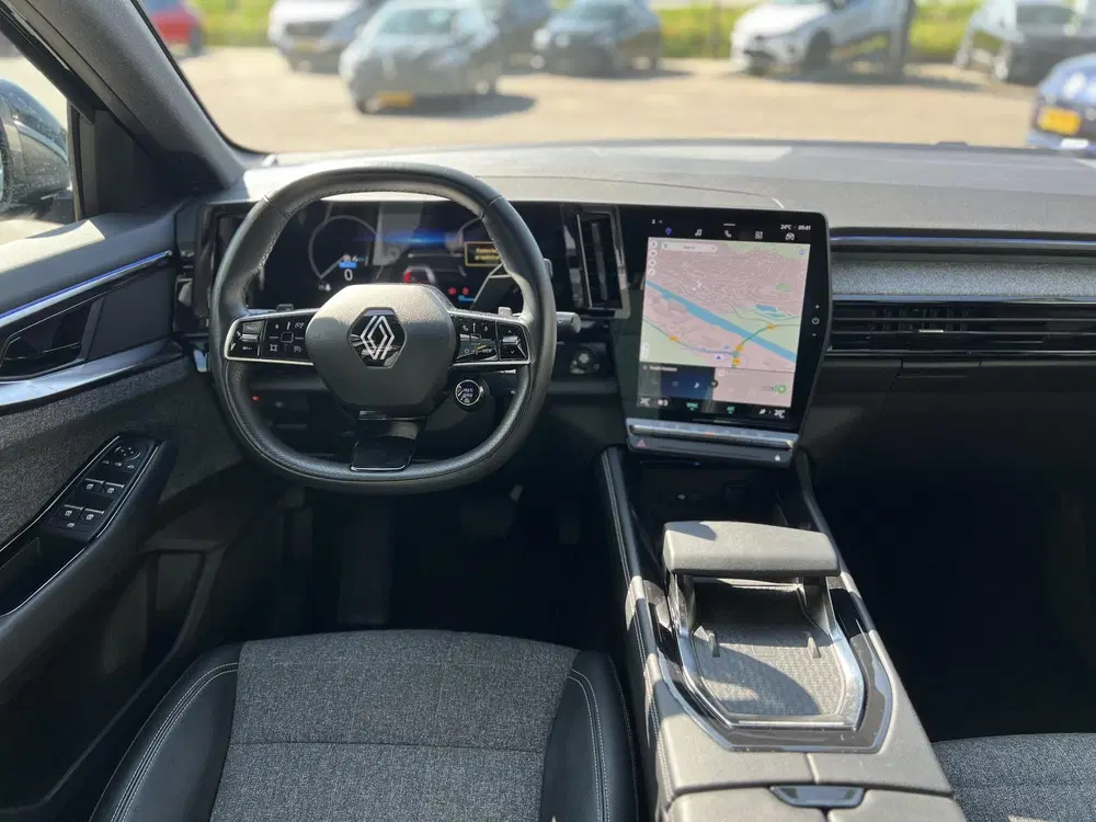 Renault Espace E-Tech full hybrid 200 techno 7p. uit 2024, foto 3