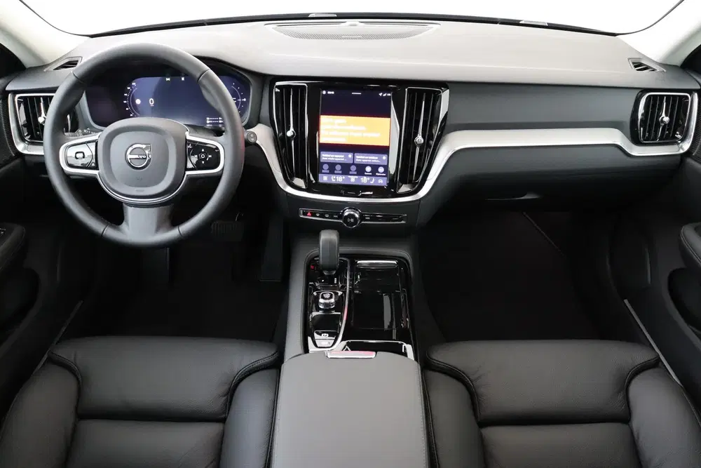 Volvo V60 T8 PLUG-IN HYBRID AWD PLUS PERFORMANCE ED. uit 2026, foto 4