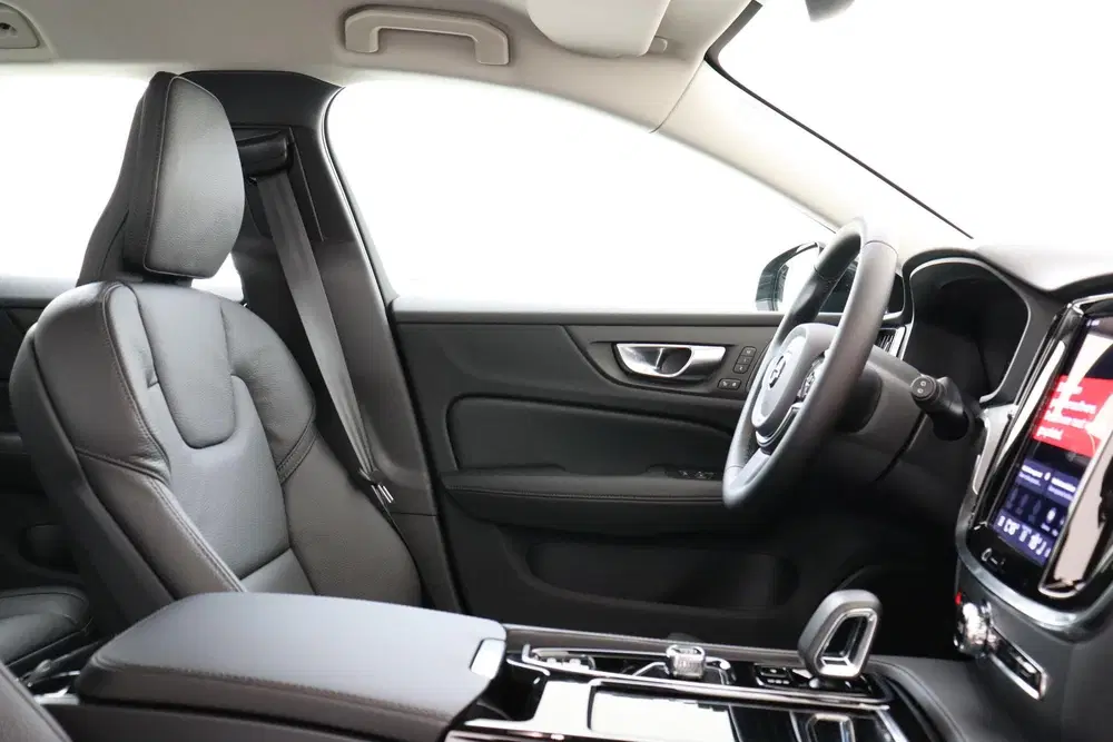 Volvo V60 T8 PLUG-IN HYBRID AWD PLUS PERFORMANCE ED. uit 2026, foto 8