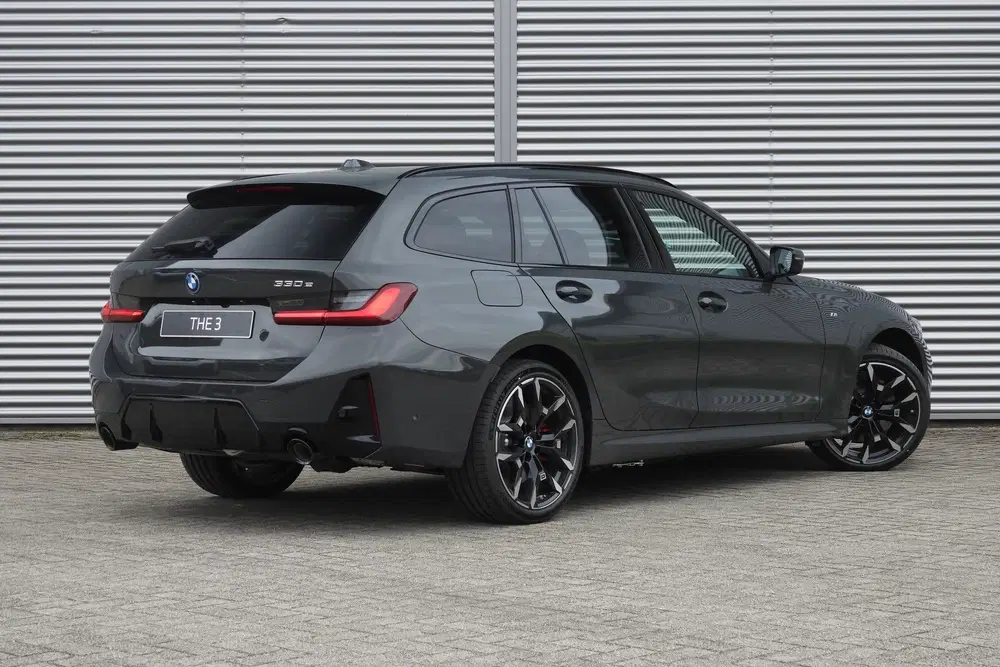 BMW 3-serie 330e M Sport Automaat uit 2026, foto 4