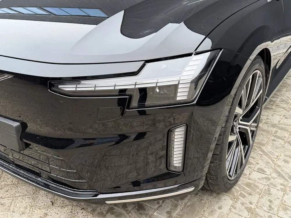 Volvo ES90 Single Motor Ext. R. Ultra Launch Edition uit 2026, foto 3