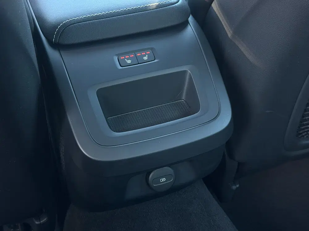 Volvo S60 2.0 B4 Plus Dark uit 2024, foto 12