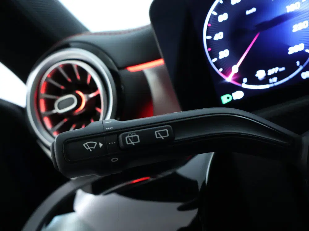 Mercedes-Benz CLA CLA-Klasse Shooting Brake 180 AMG Line uit 2024, foto 10
