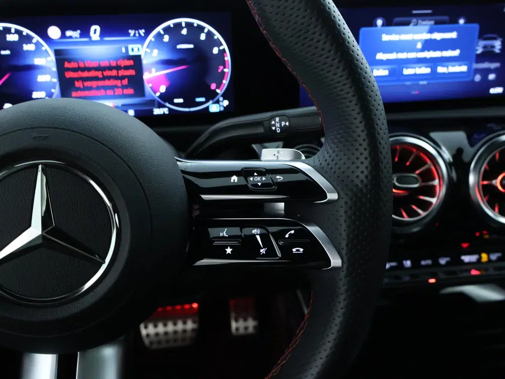 Mercedes-Benz CLA CLA-Klasse Shooting Brake 180 AMG Line uit 2024, foto 13