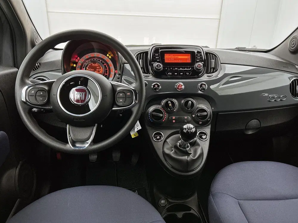 Fiat 500 1.0 Hybrid Cult uit 2021, foto 4