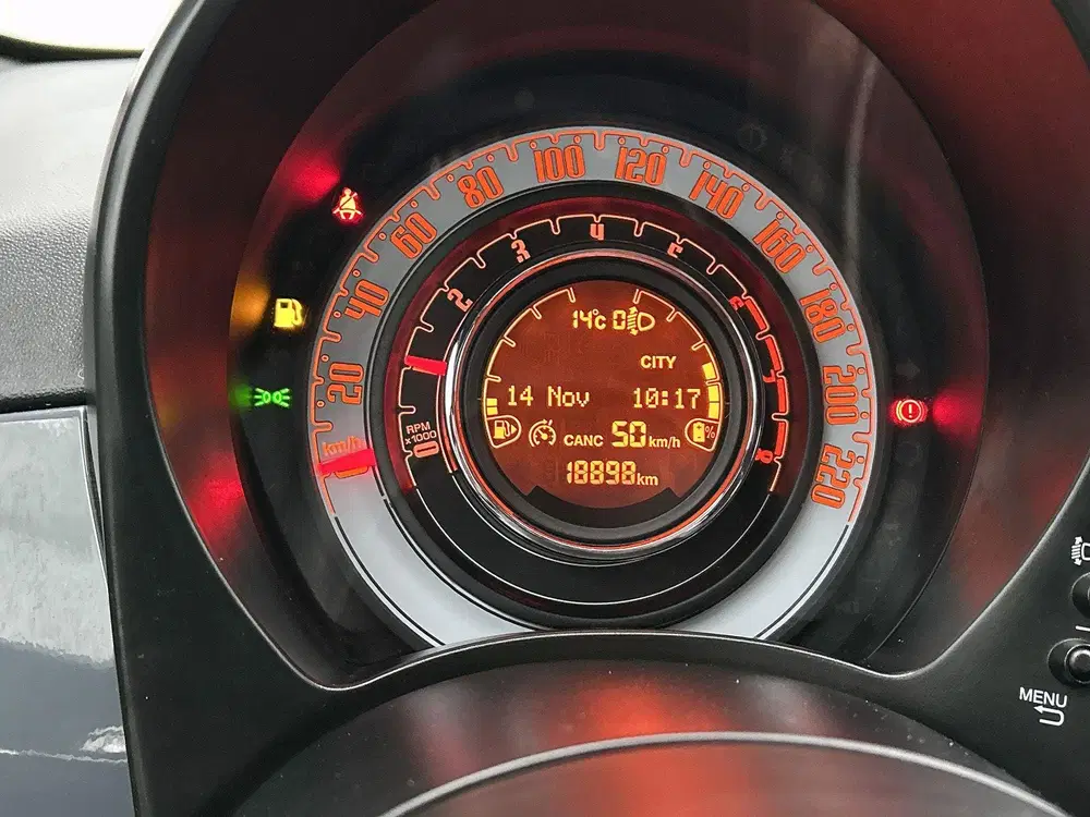 Fiat 500 1.0 Hybrid Cult uit 2021, foto 9