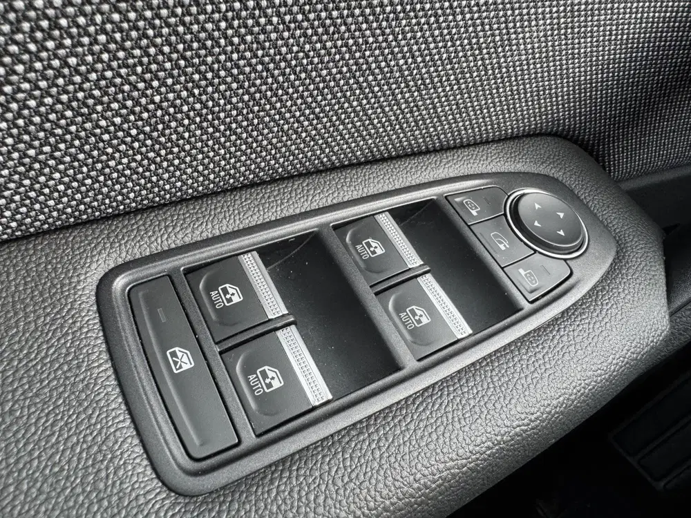 Renault Captur 1.8 E-Tech full hybrid 160 Techno 9-25 uit 2025, foto 15